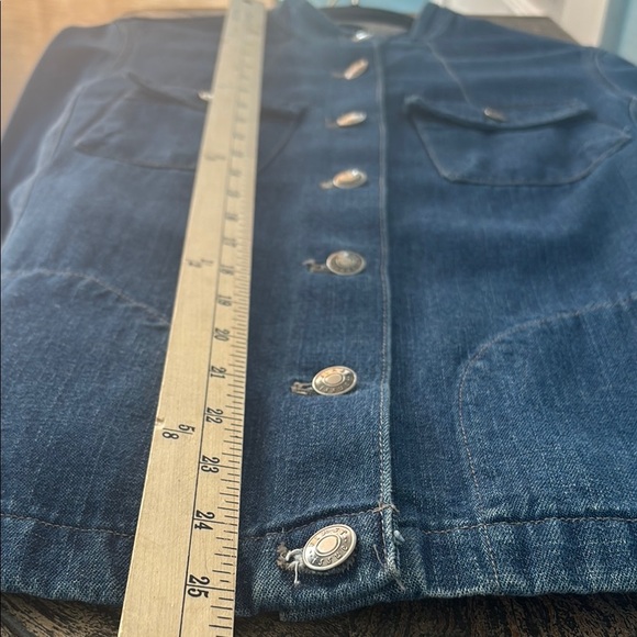 Vintage First Issue by Liz Claiborne Petite Denim Jacket (Size M) - Picture 7 of 10